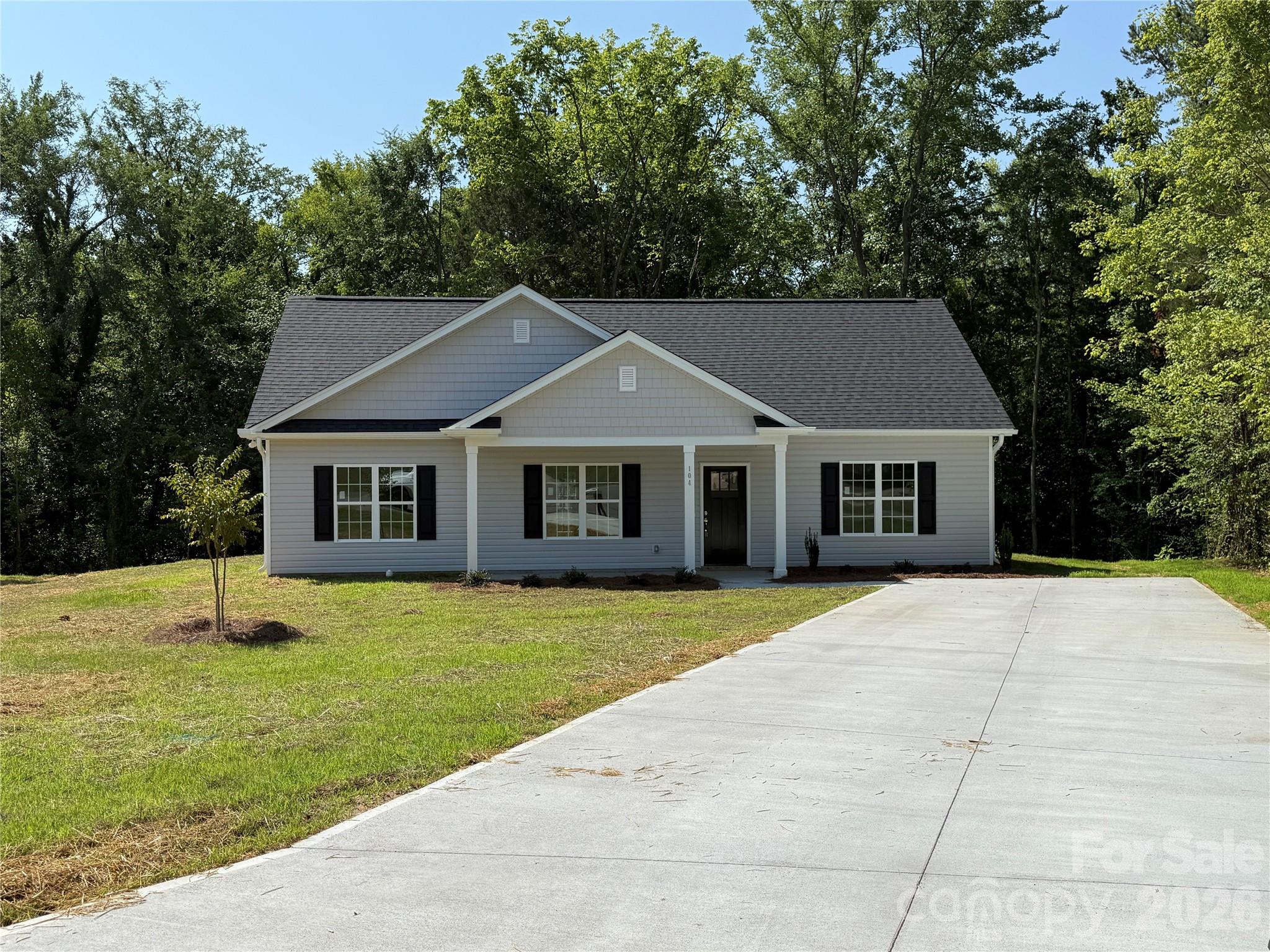 104 Meta Breeze Lane Property Photo 1