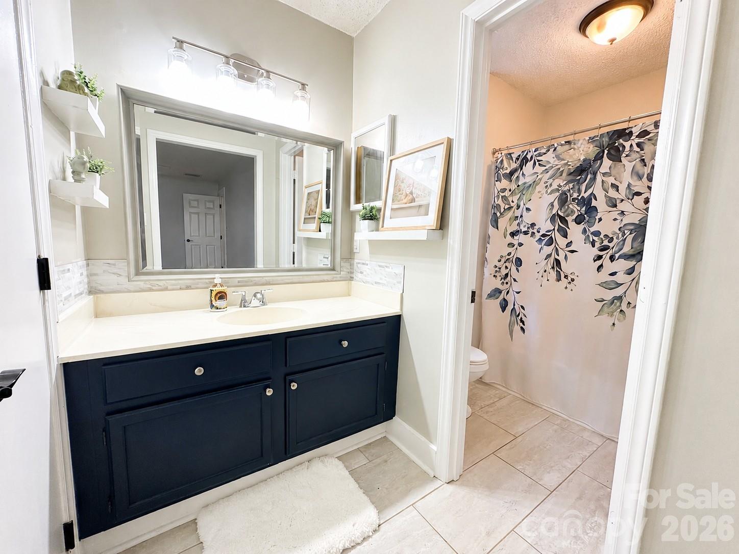 13615 Wildiris Court Property Photo 13