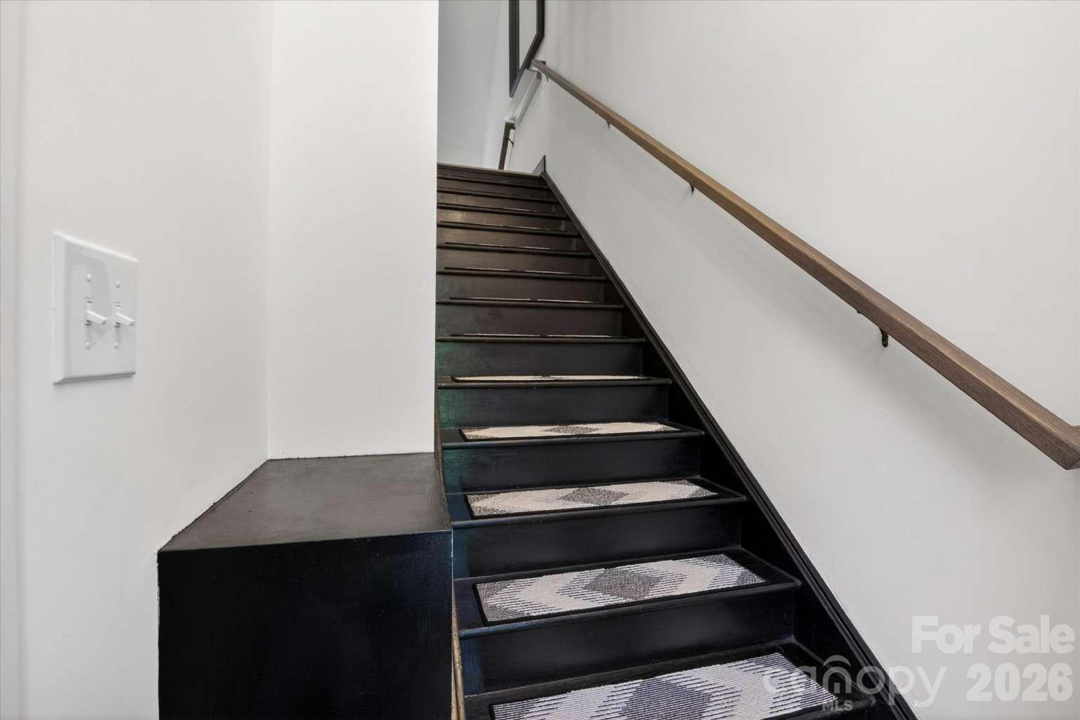 1005 Zinc Lane Property Photo 6