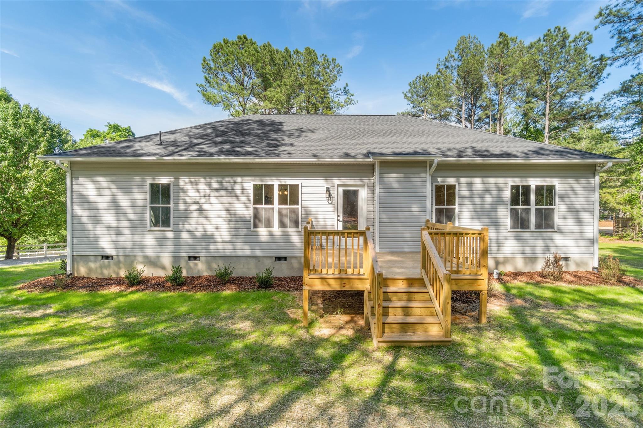 185 Shagbark Court Property Photo 5