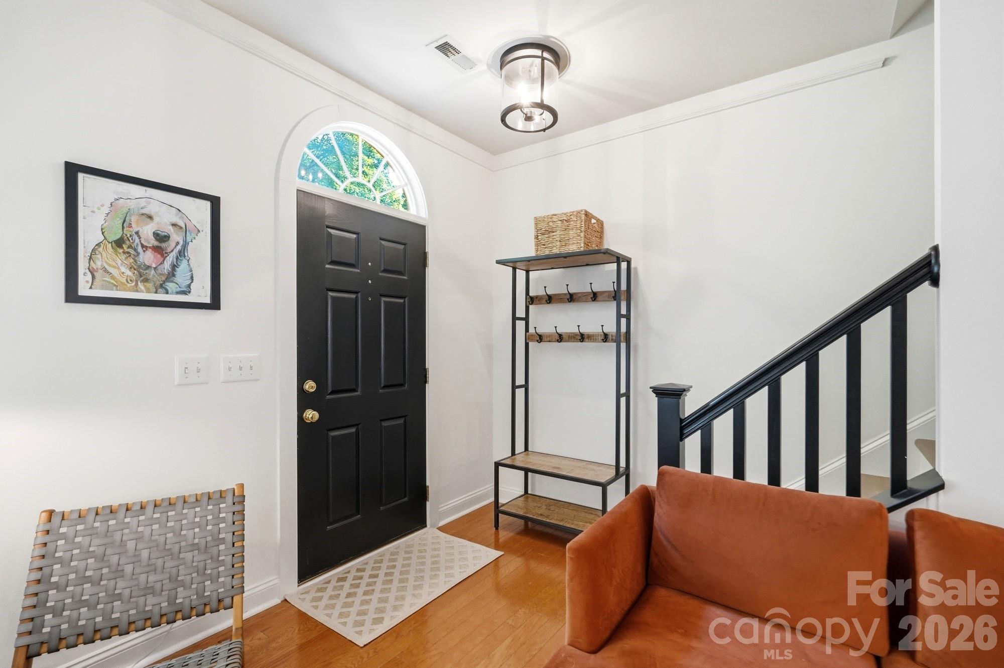 306 Elis Way Property Photo 4