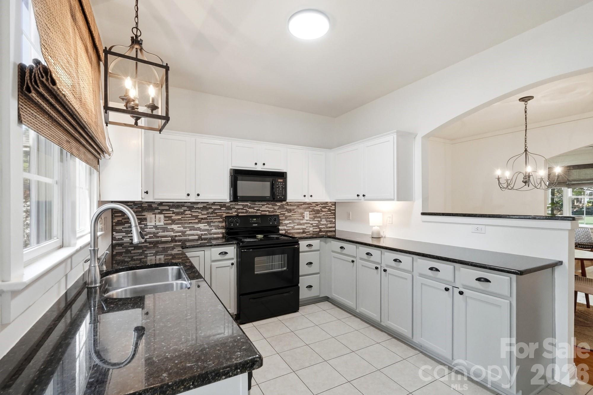 306 Elis Way Property Photo 17