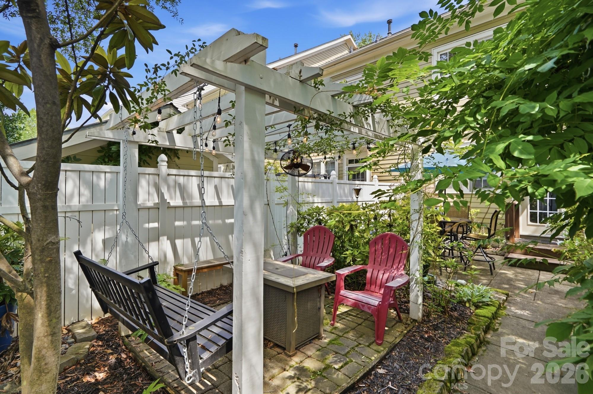 306 Elis Way Property Photo 35