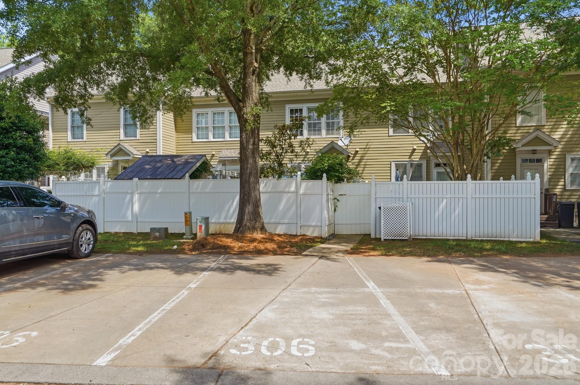 306 Elis Way Property Photo 38