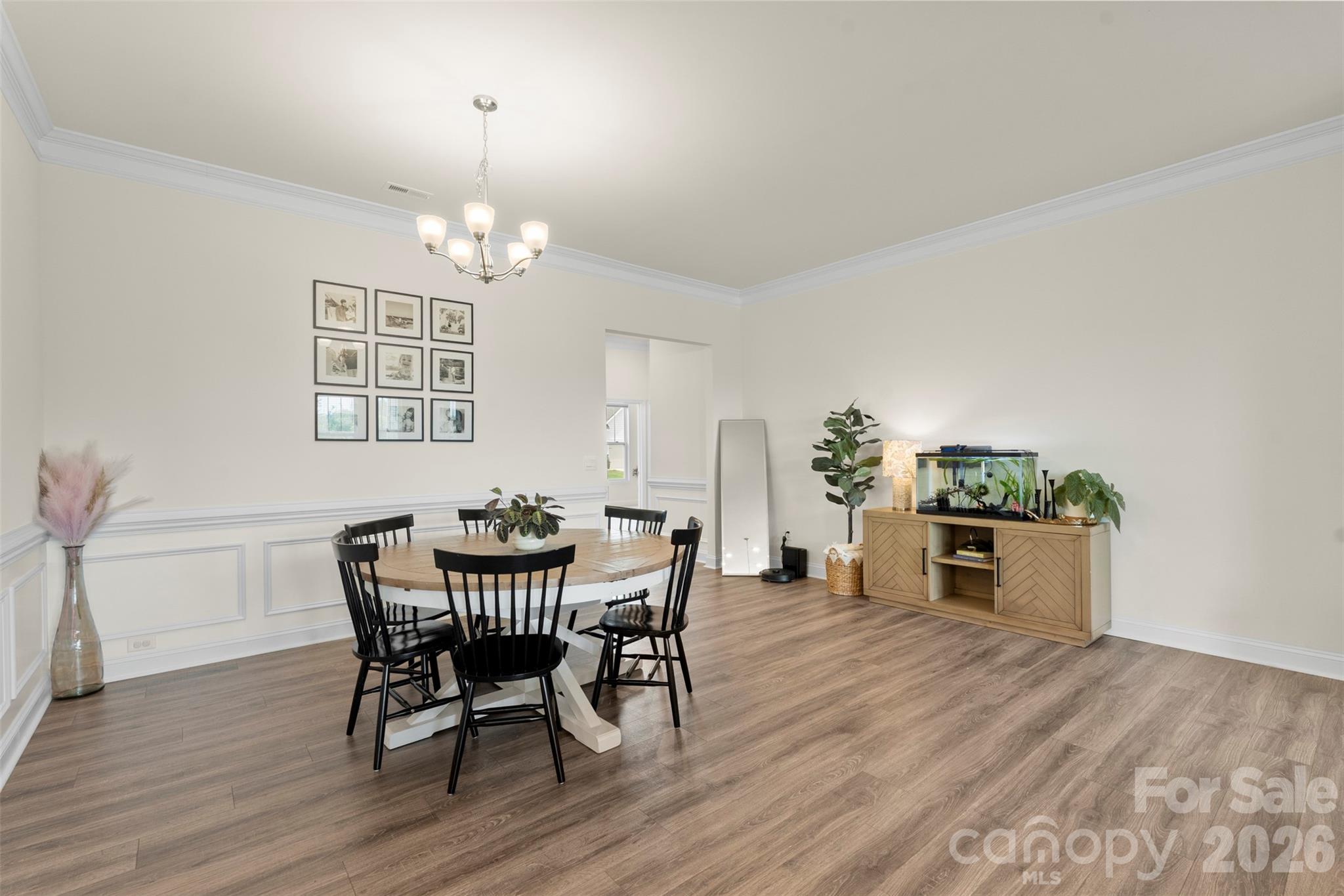4190 Millstream Road Property Photo 10