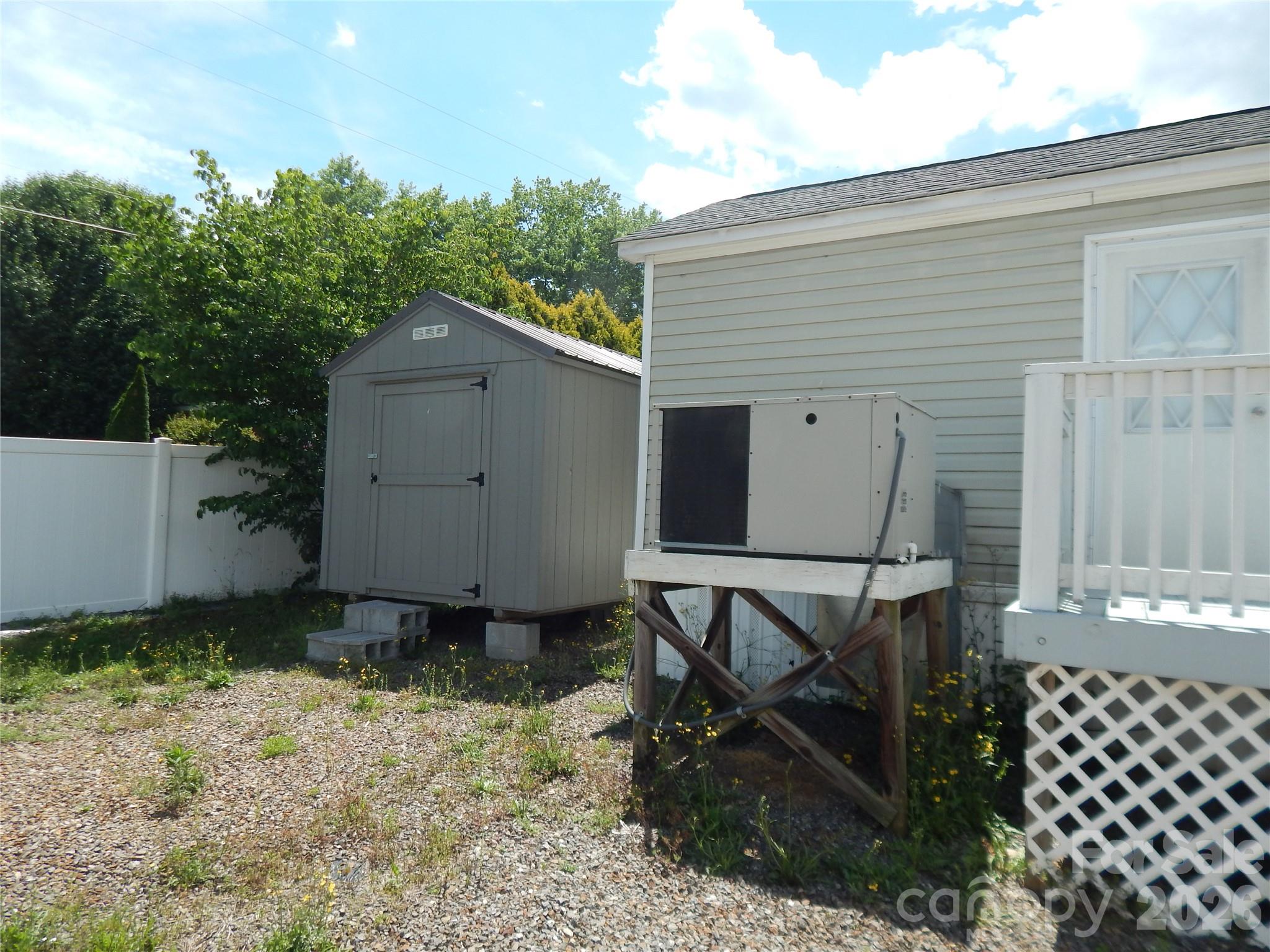 219 Pike Point Property Photo 14