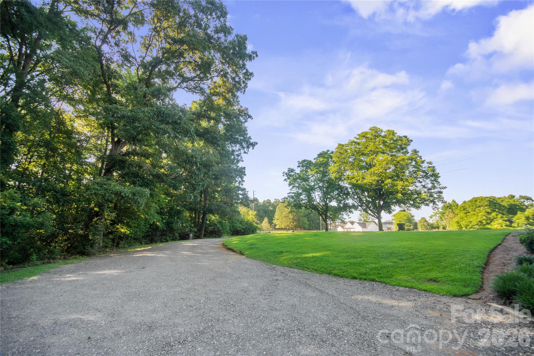 3303 Pikeview Road Property Photo 7