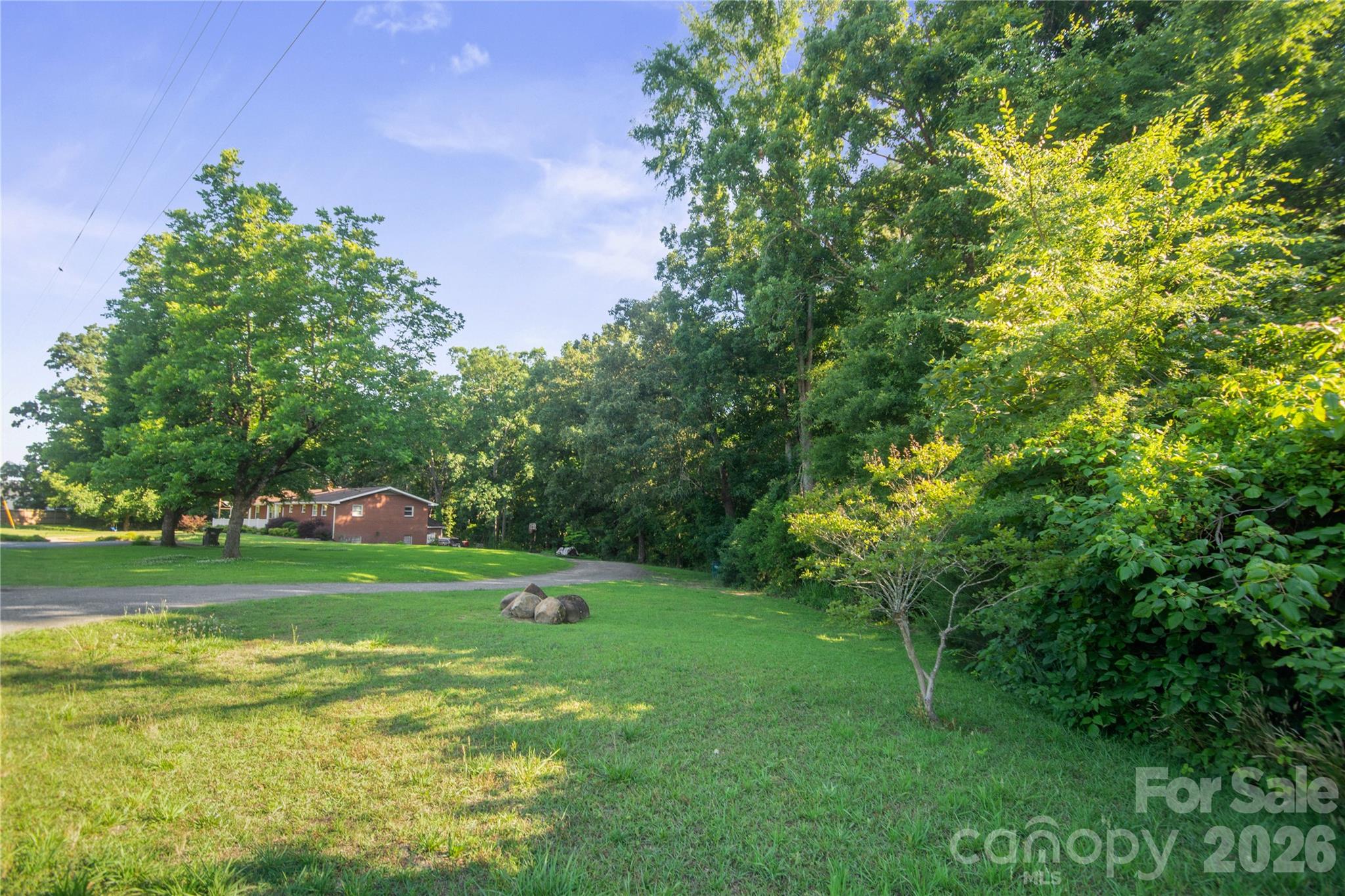 3303 Pikeview Road Property Photo 8