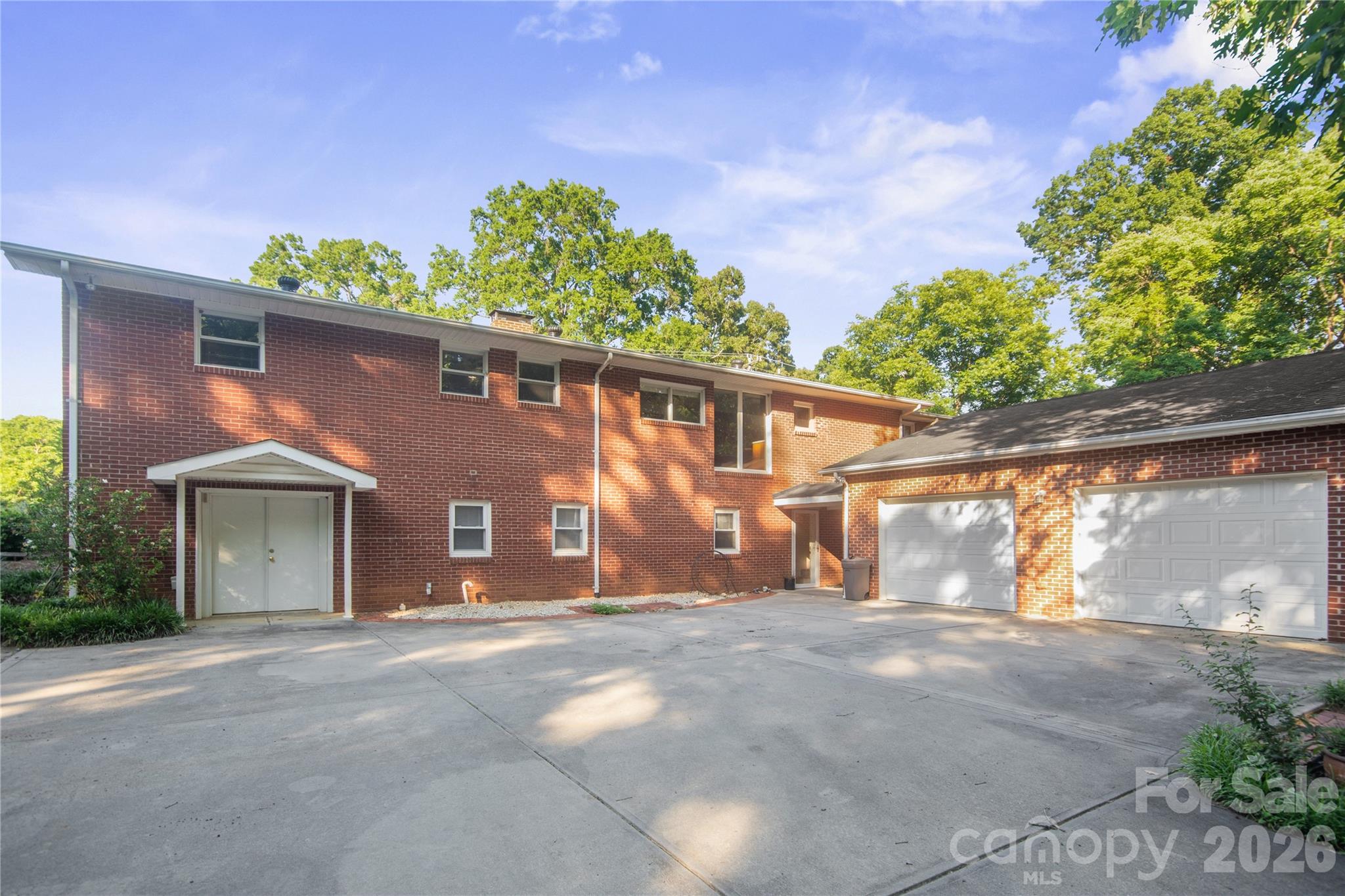 3303 Pikeview Road Property Photo 11