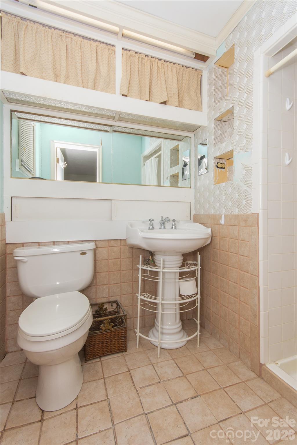 3303 Pikeview Road Property Photo 25