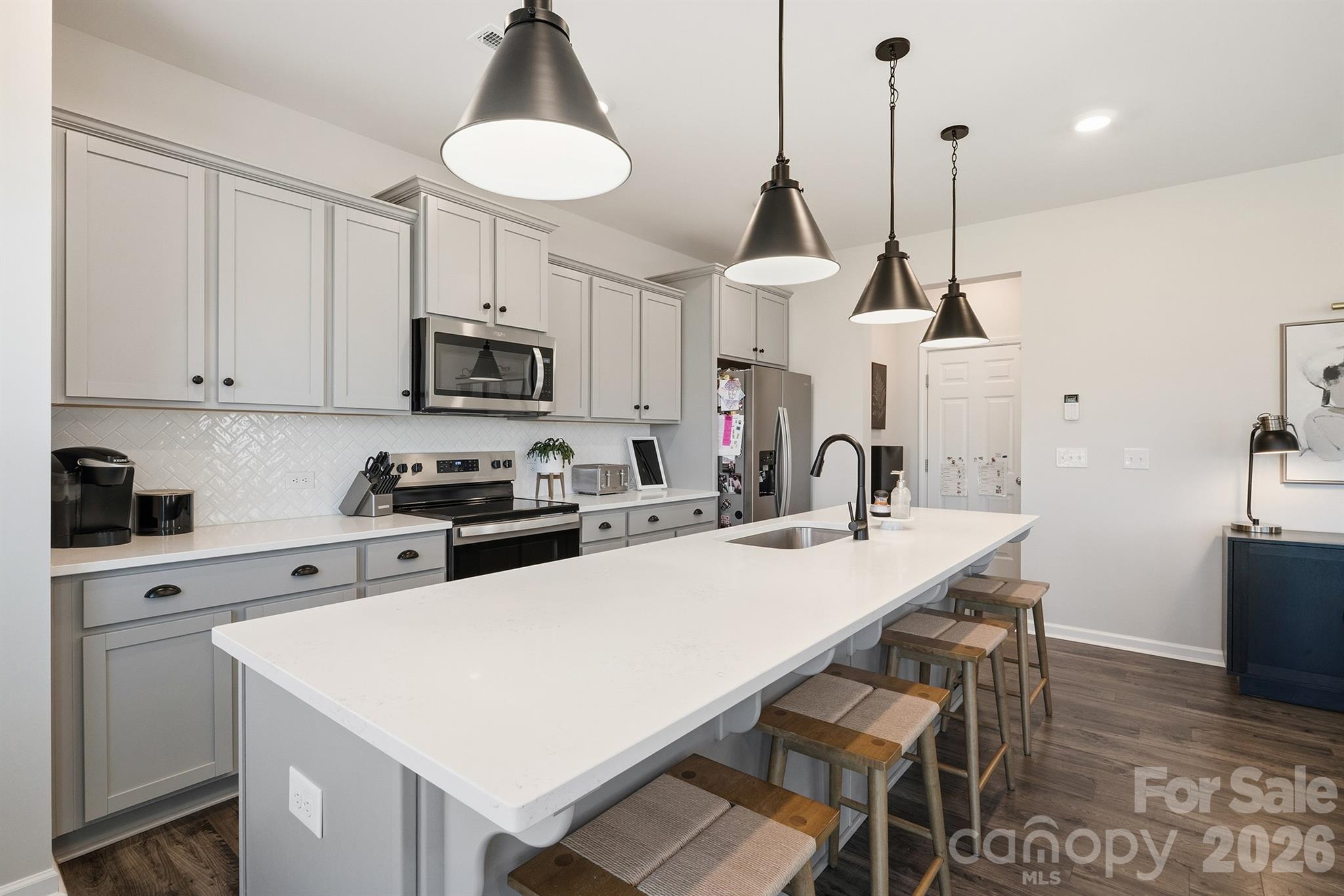 1295 Elizabeth Avenue Property Photo 8