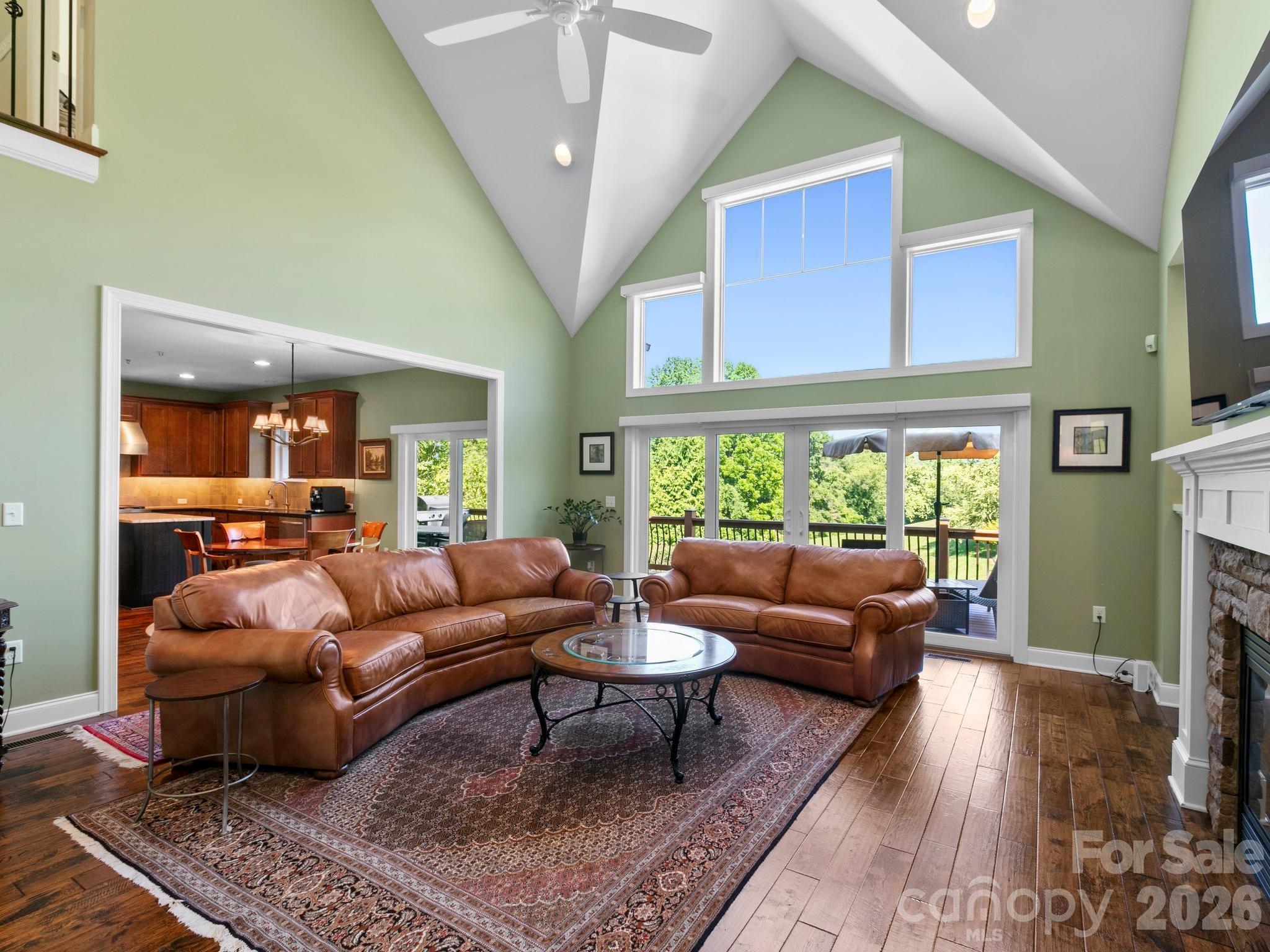 32 Lake Vista Drive Property Photo 4