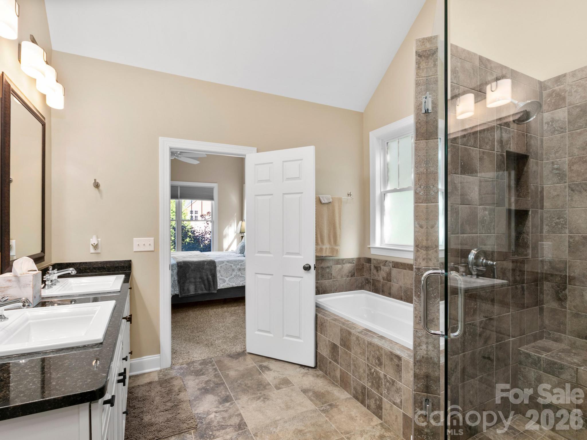 32 Lake Vista Drive Property Photo 18