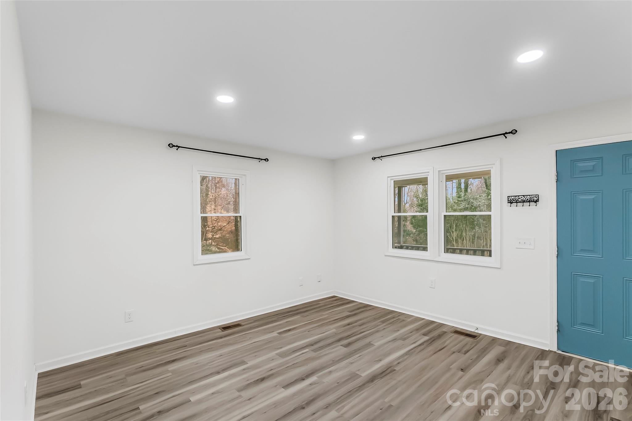 500 3rd Street Property Photo 9