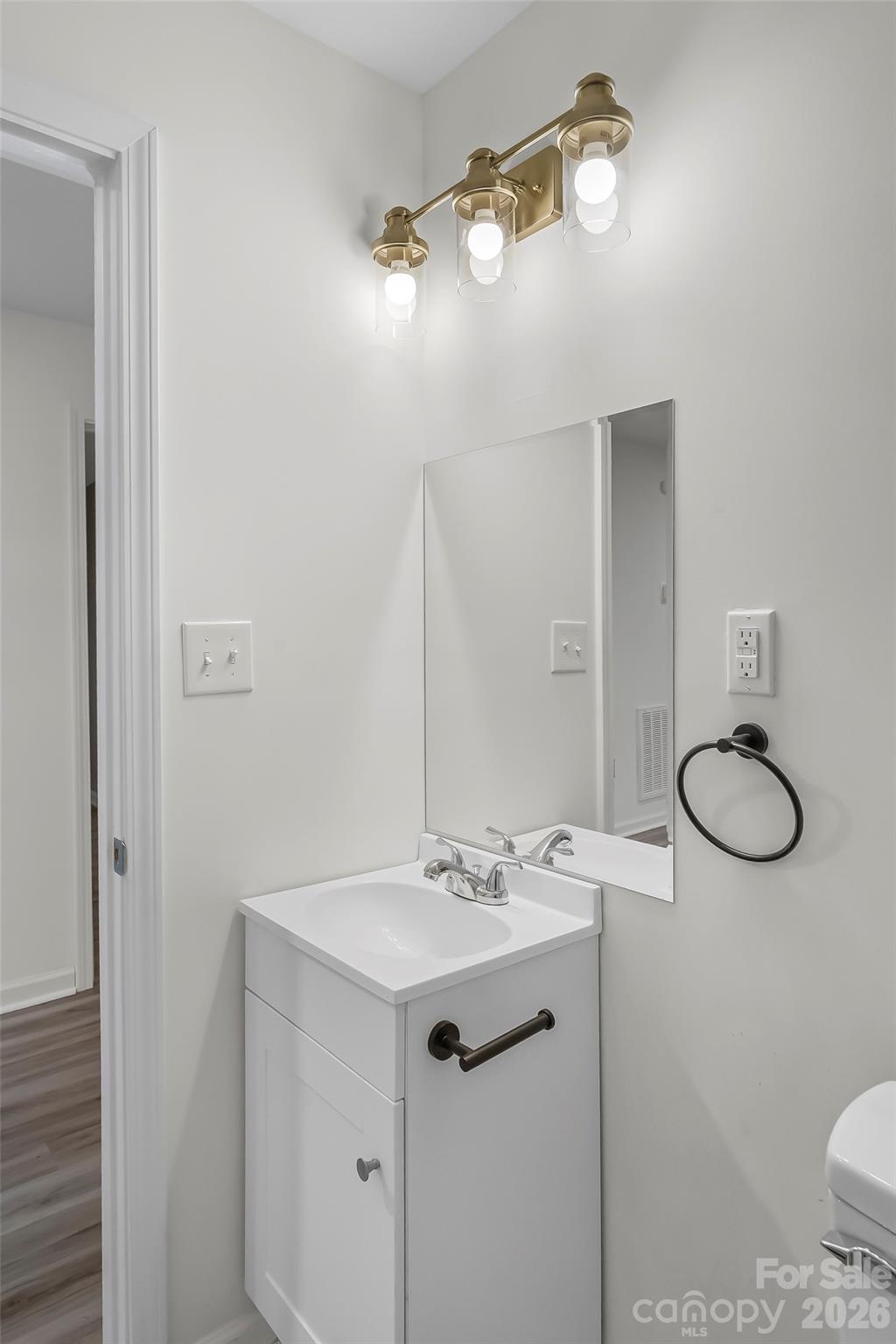 500 3rd Street Property Photo 10
