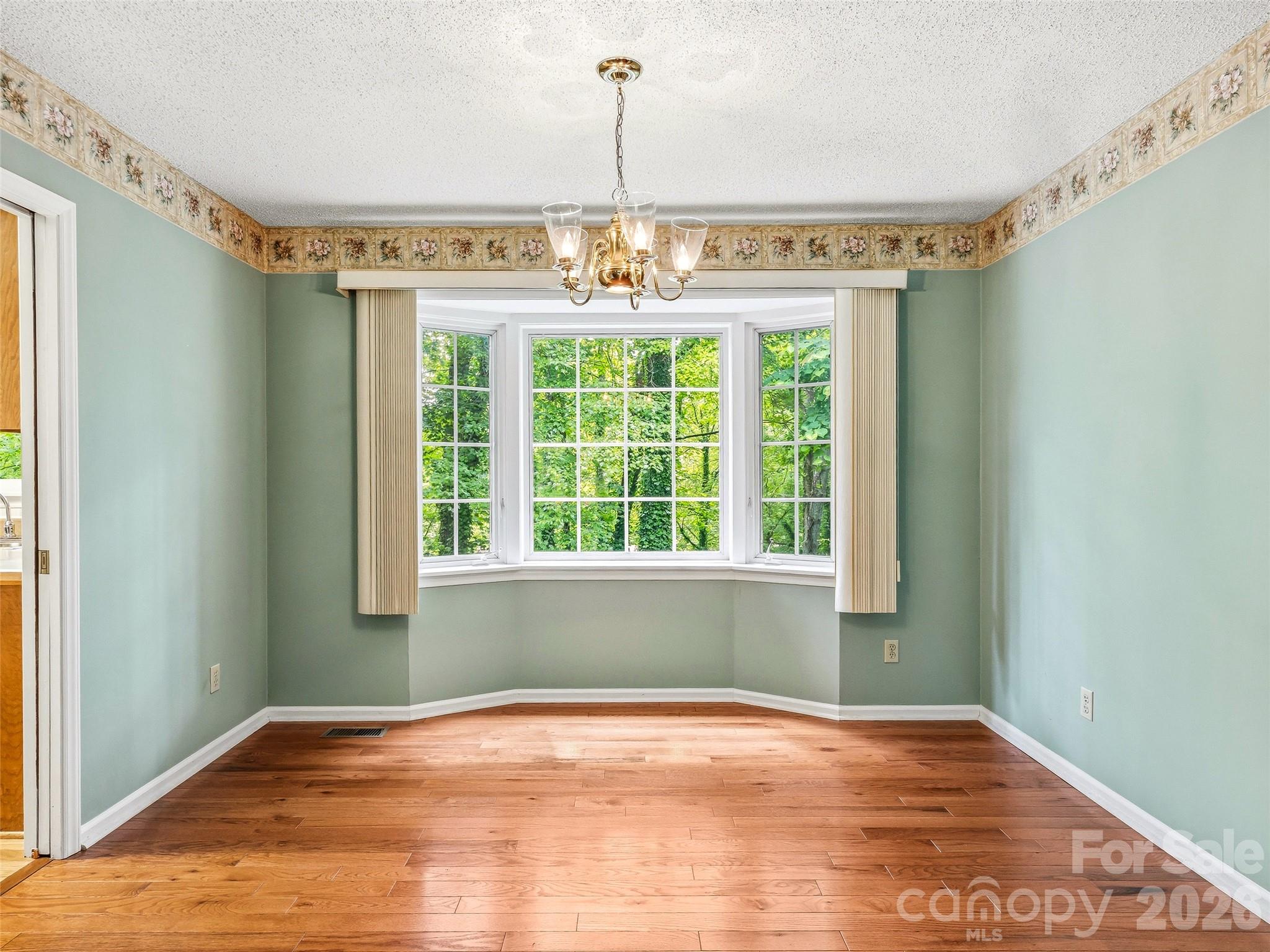 126 Surry Lane Property Photo 9