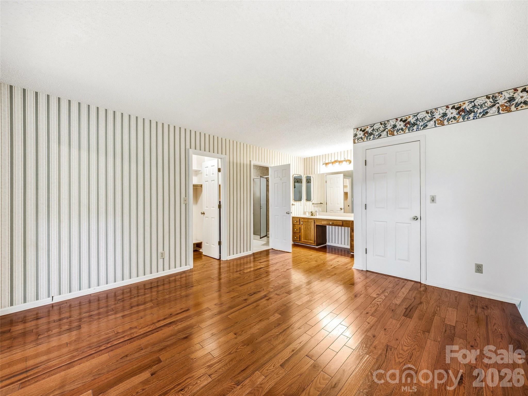 126 Surry Lane Property Photo 17