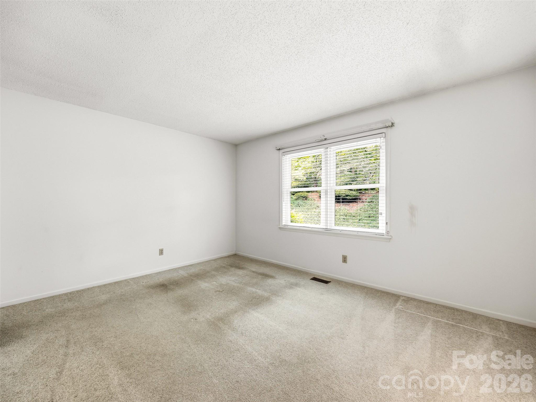 126 Surry Lane Property Photo 24