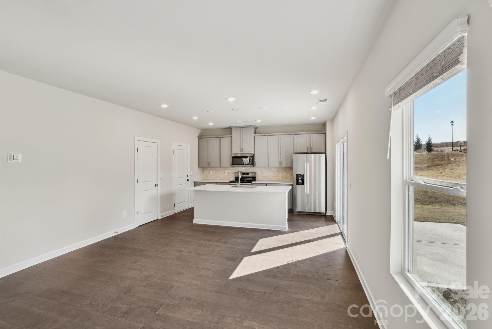 5040 Poplin Valley Property Photo 6