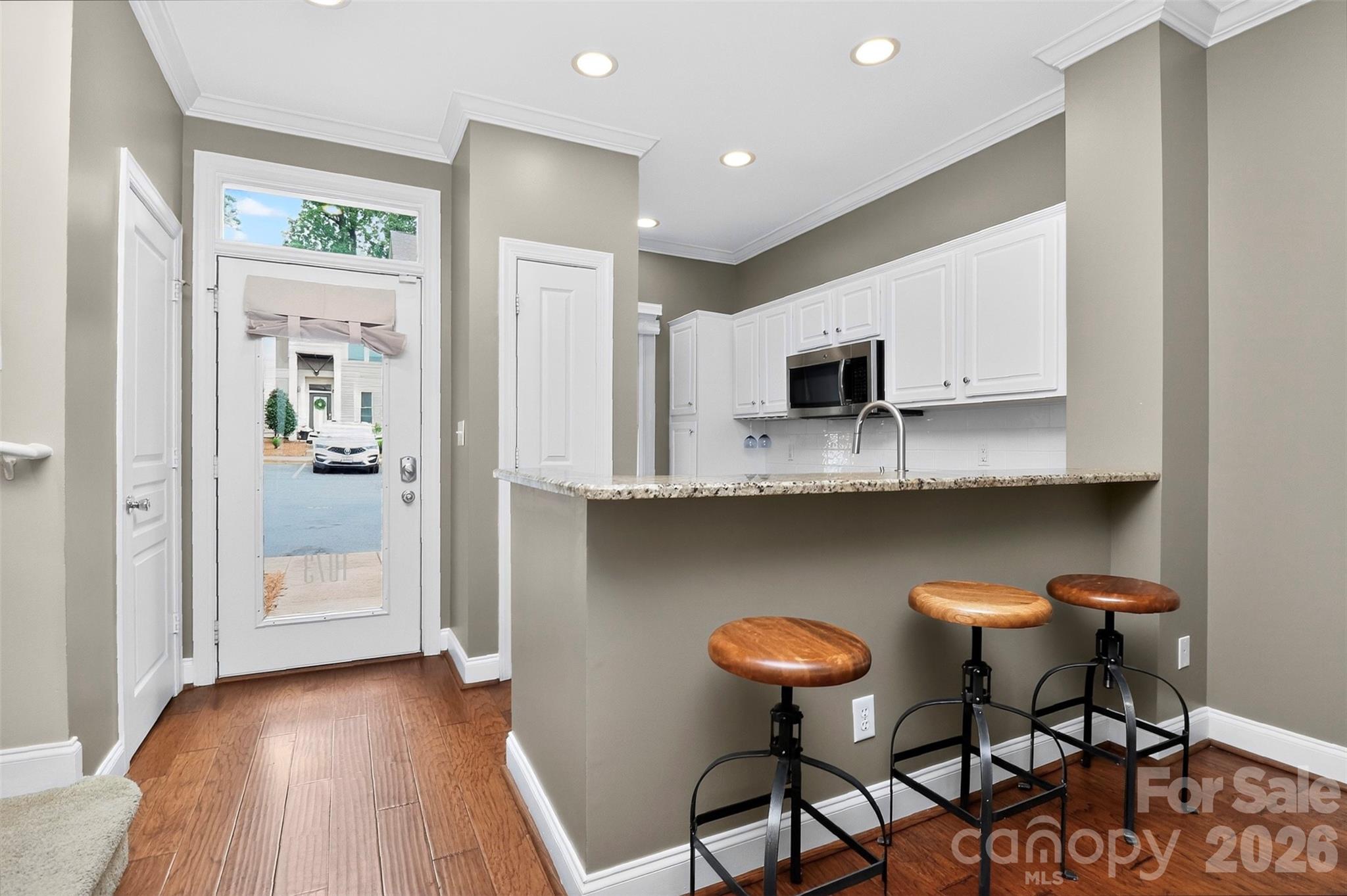 1073 Park West Drive Property Photo 13