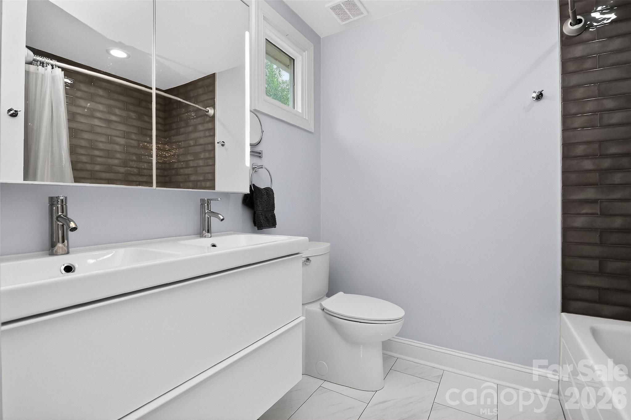 1073 Park West Drive Property Photo 20