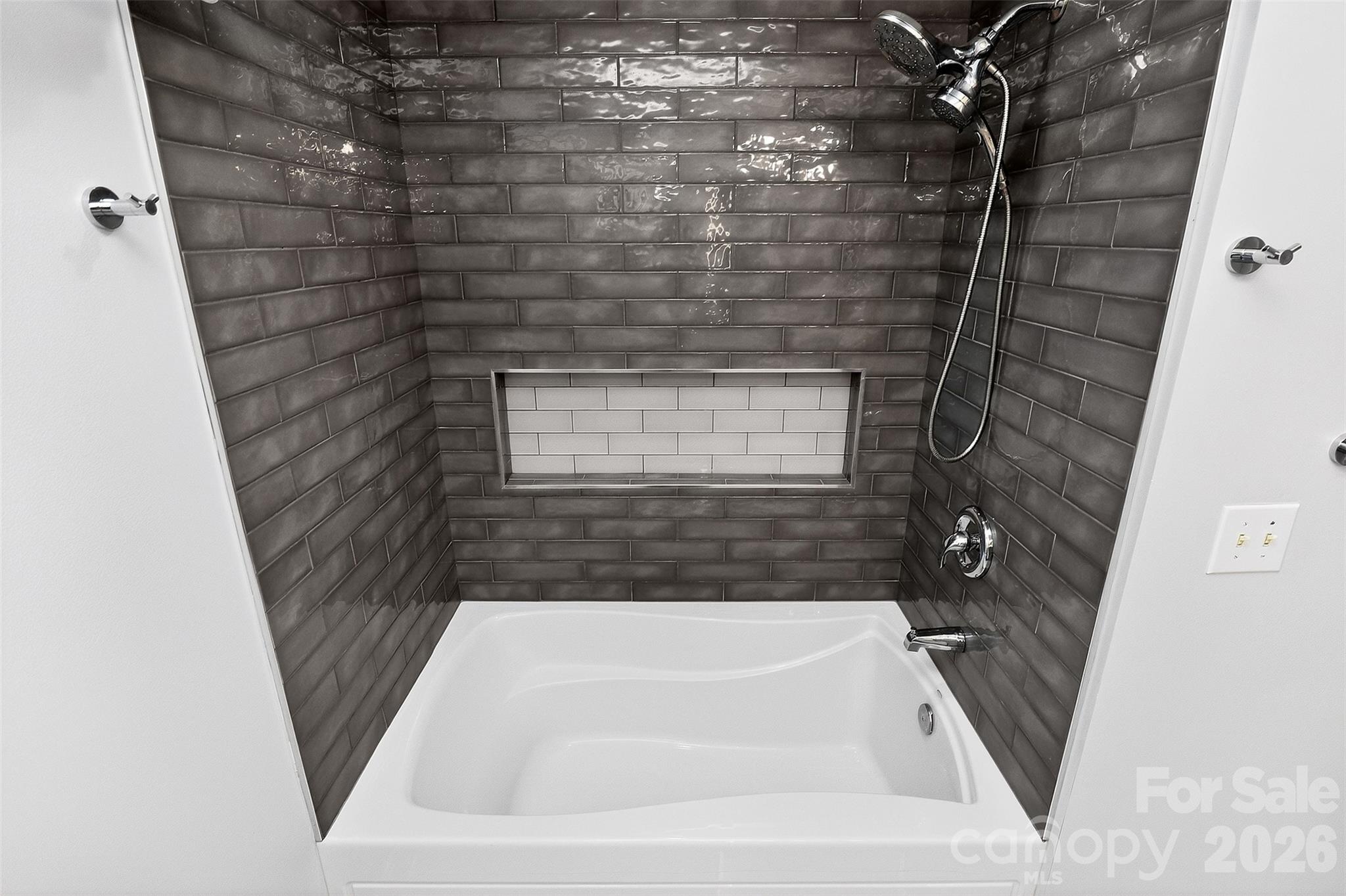 1073 Park West Drive Property Photo 21