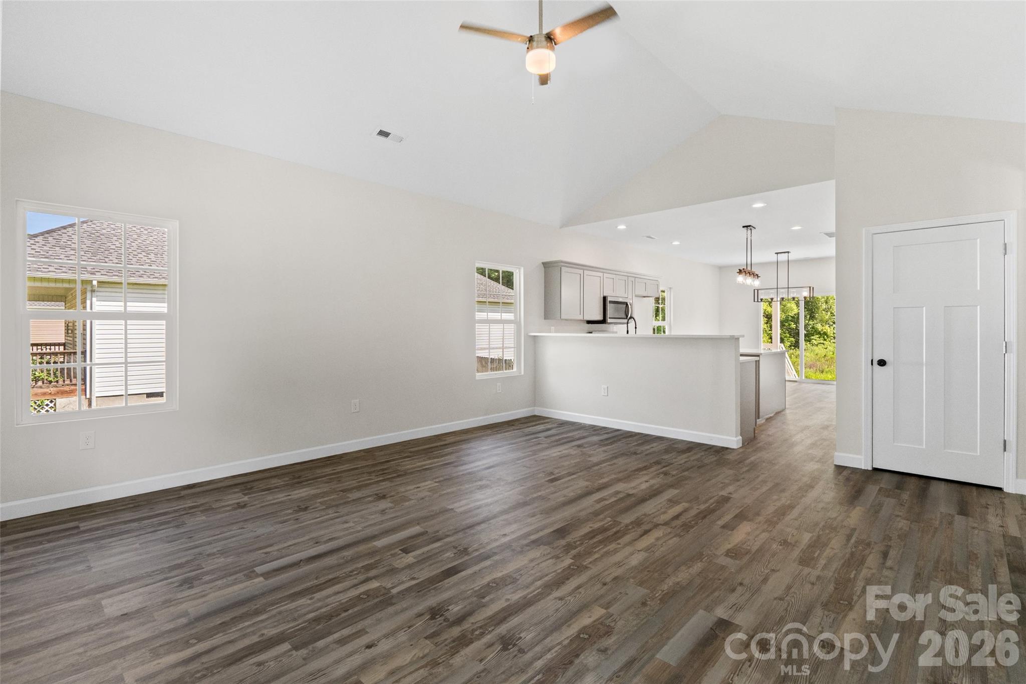 213 Sheffield Drive Property Photo 4