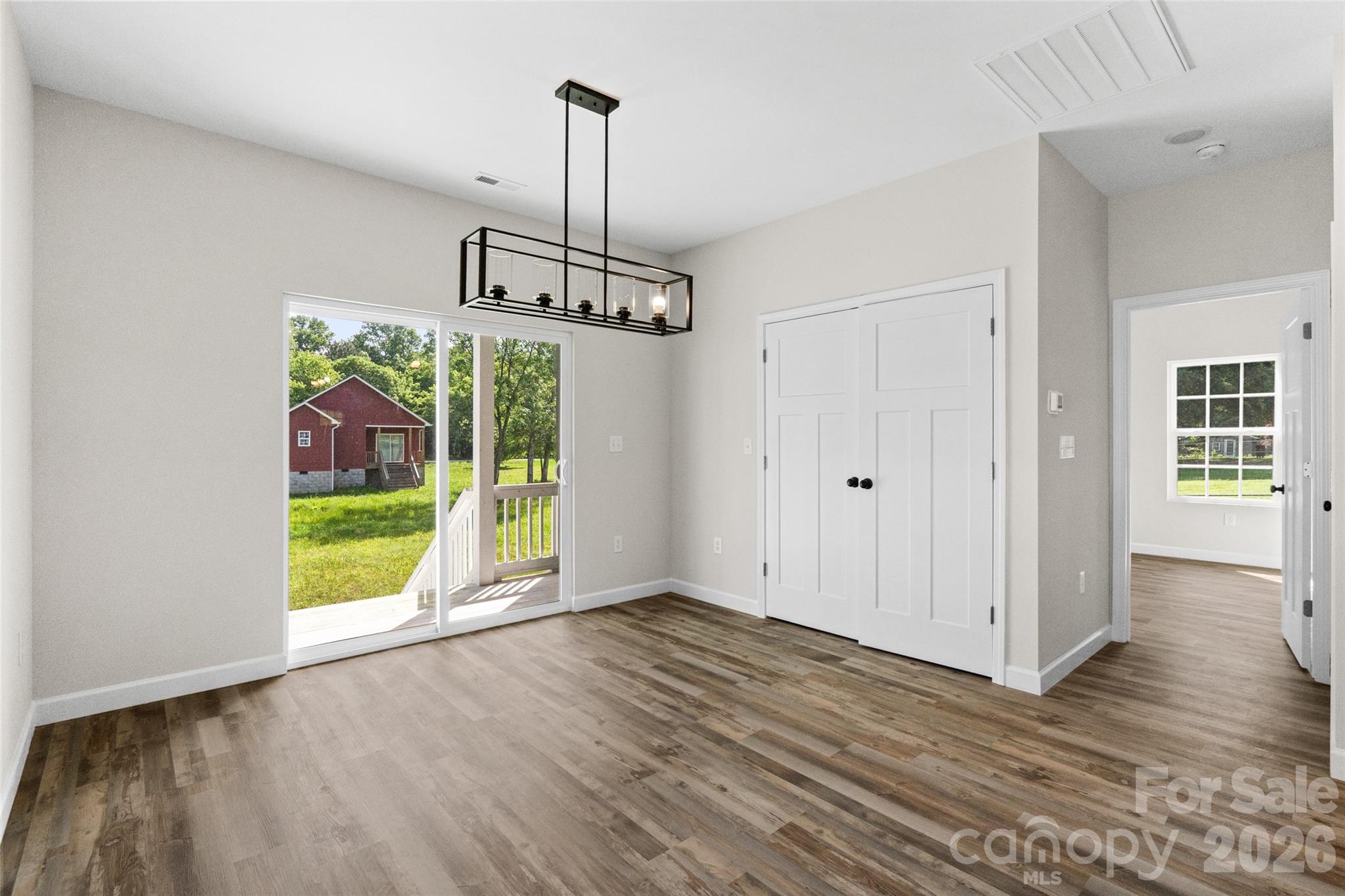 213 Sheffield Drive Property Photo 14