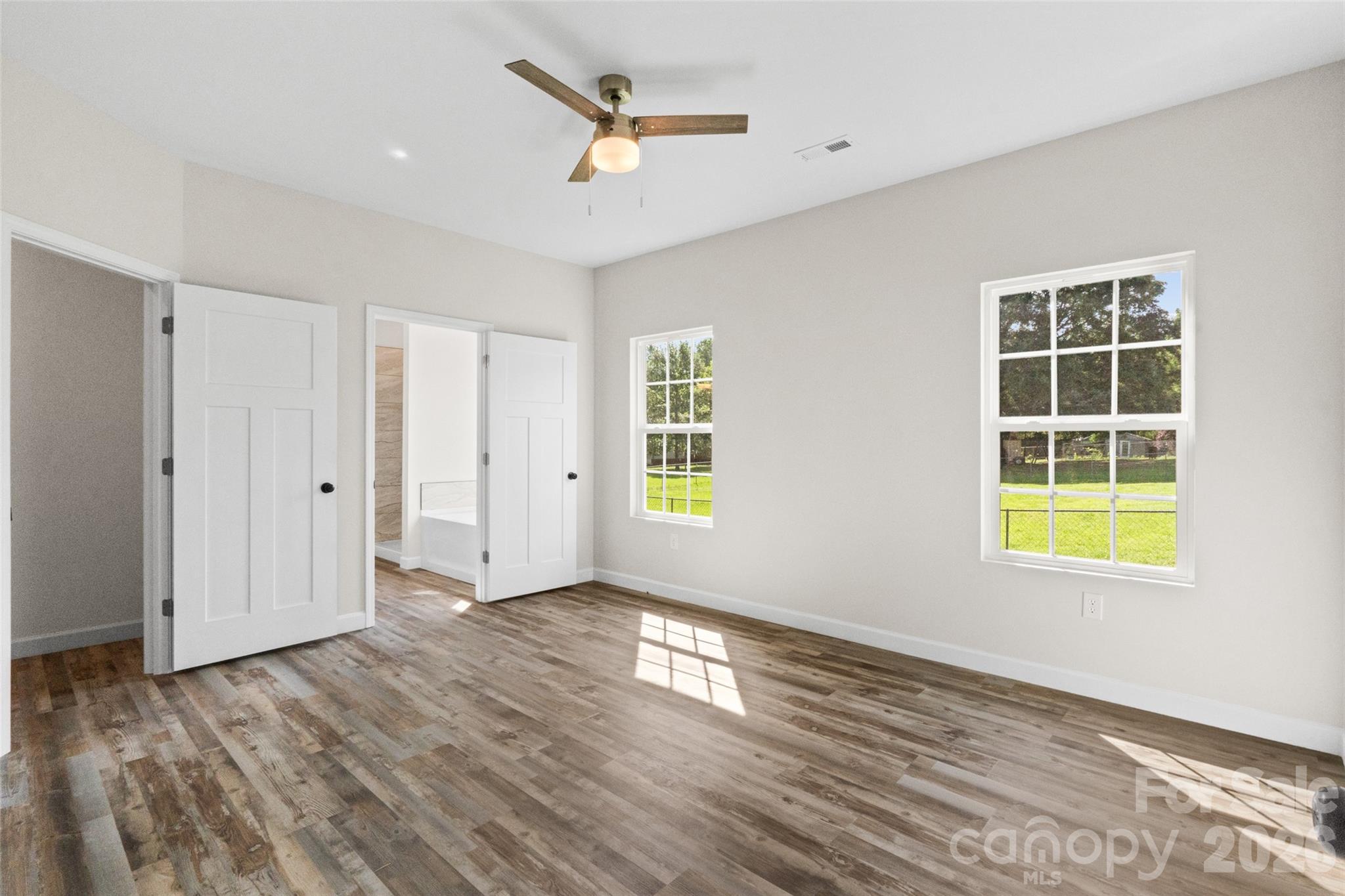 213 Sheffield Drive Property Photo 15