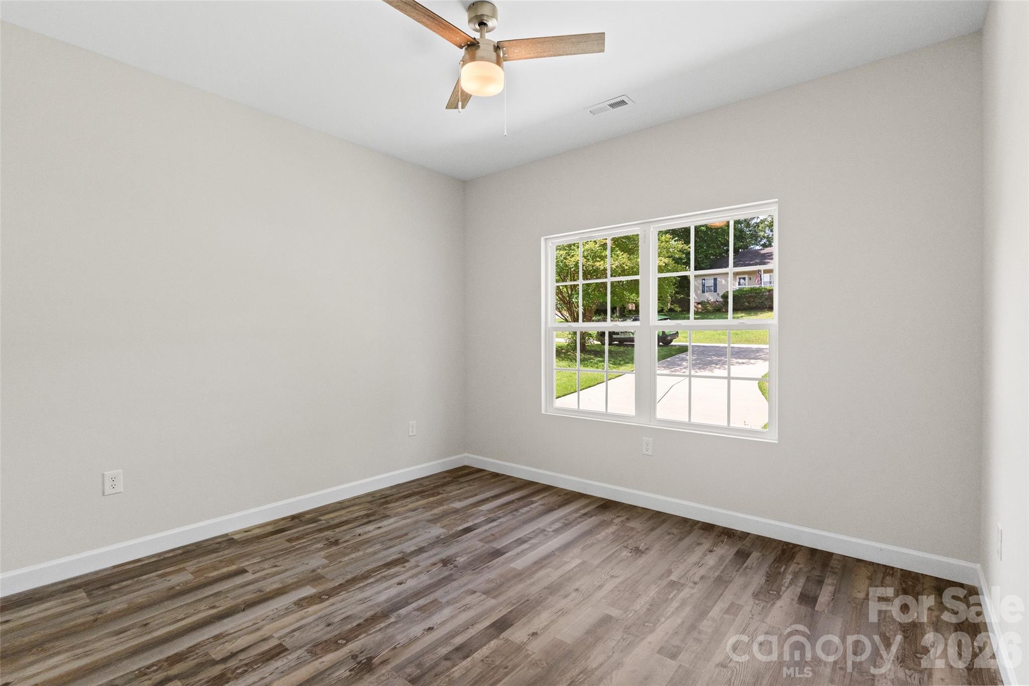 213 Sheffield Drive Property Photo 22