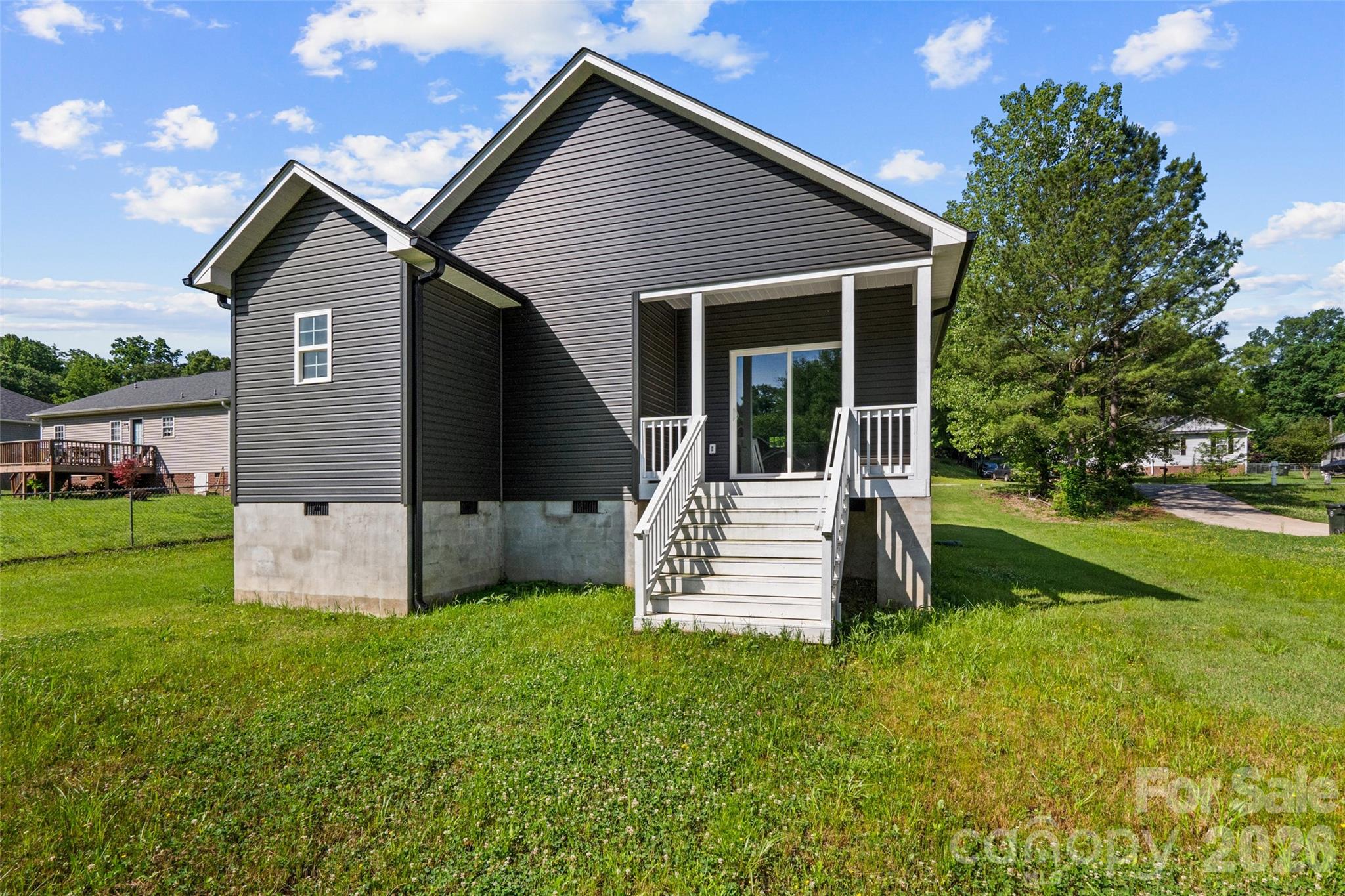 213 Sheffield Drive Property Photo 25