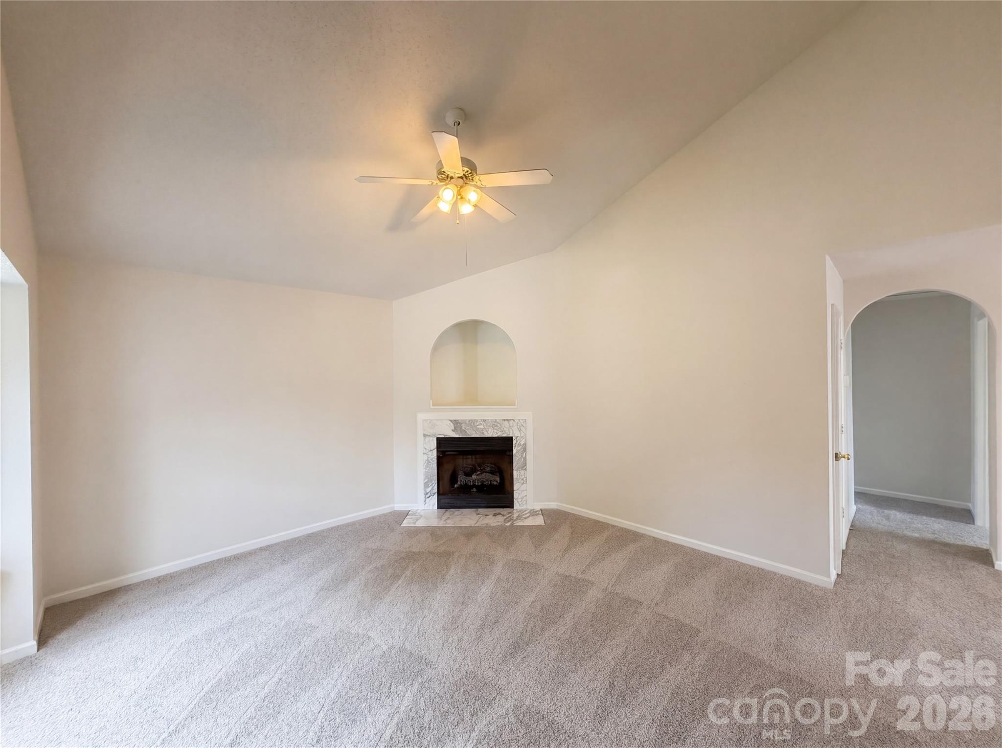 1841 Mission Oaks Street Property Photo 3