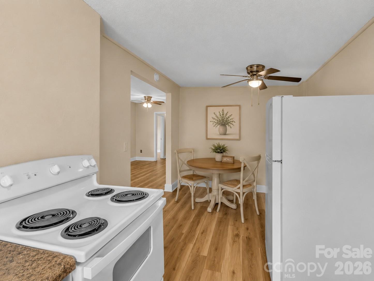 492 Riverbend Street Property Photo 2