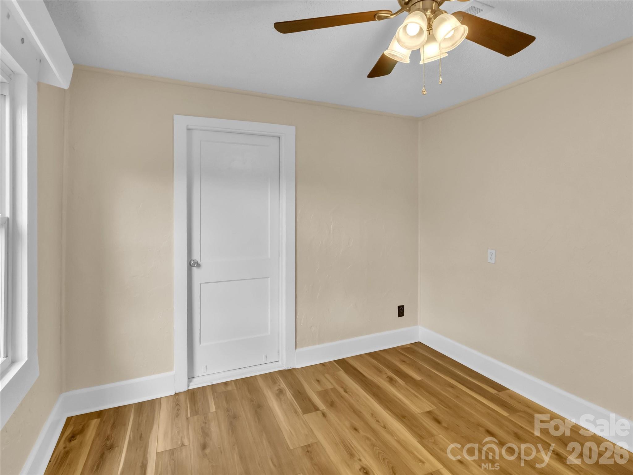 492 Riverbend Street Property Photo 15