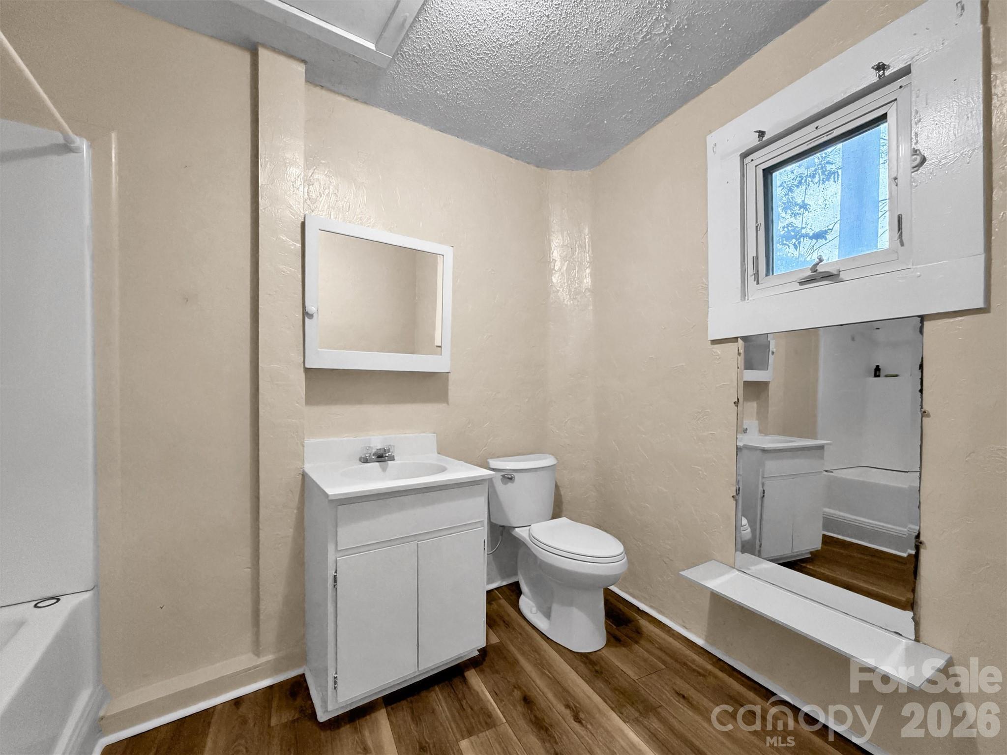 492 Riverbend Street Property Photo 16