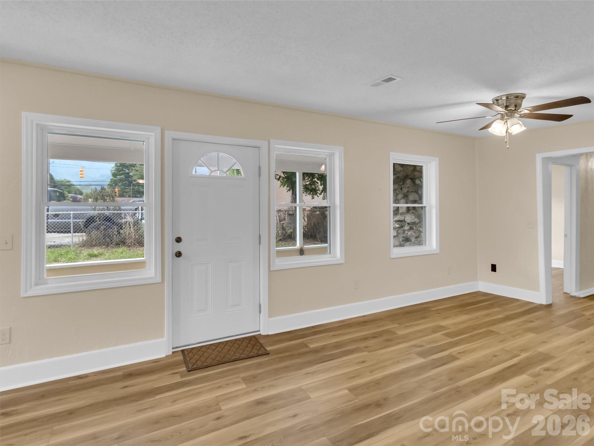 492 Riverbend Street Property Photo 28