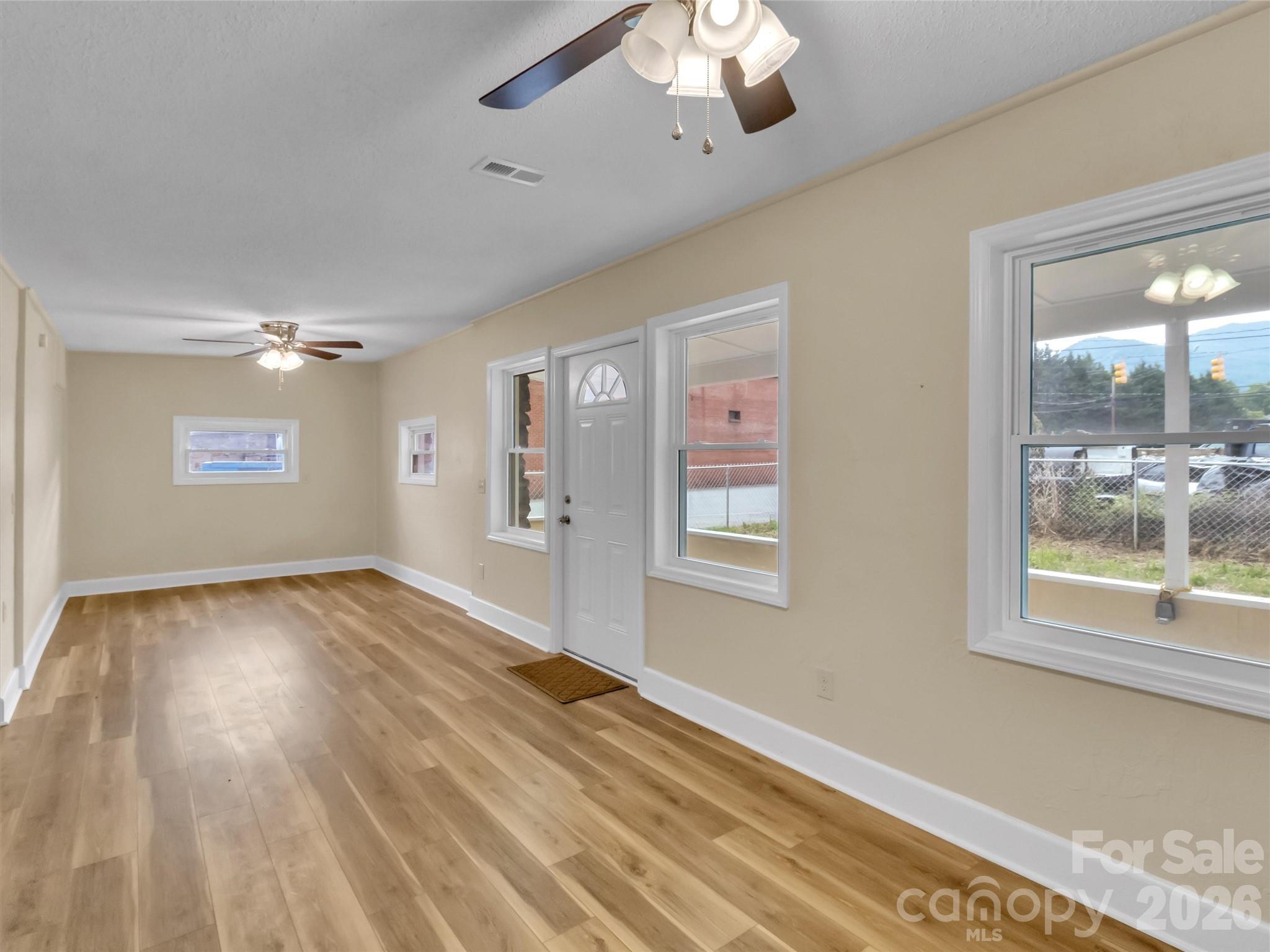 492 Riverbend Street Property Photo 29