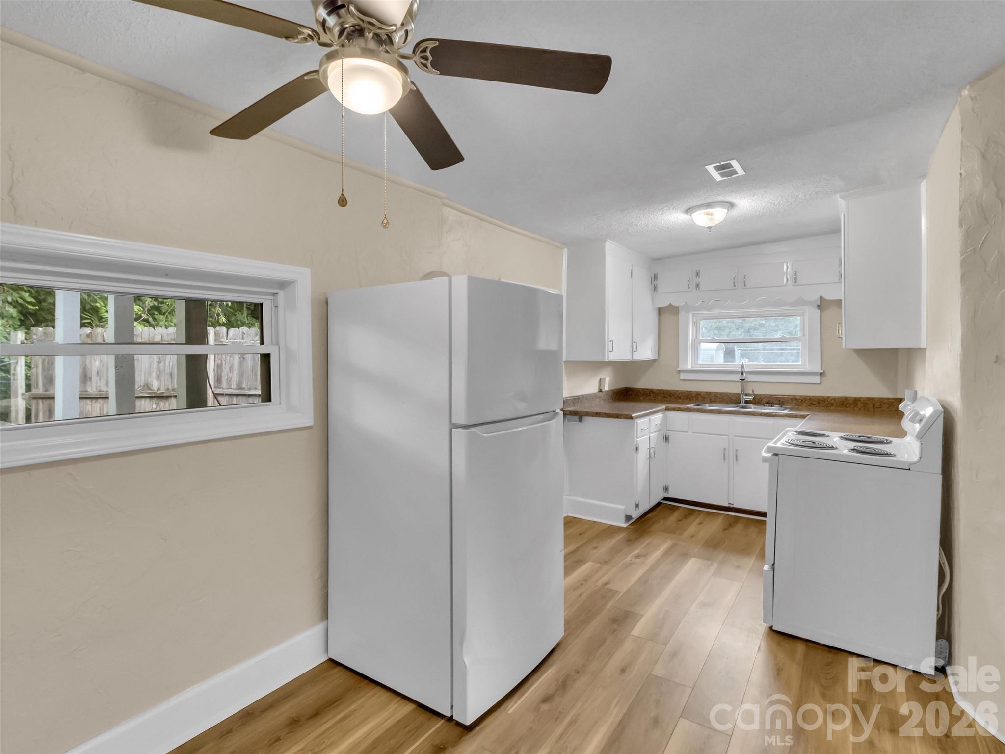 492 Riverbend Street Property Photo 31