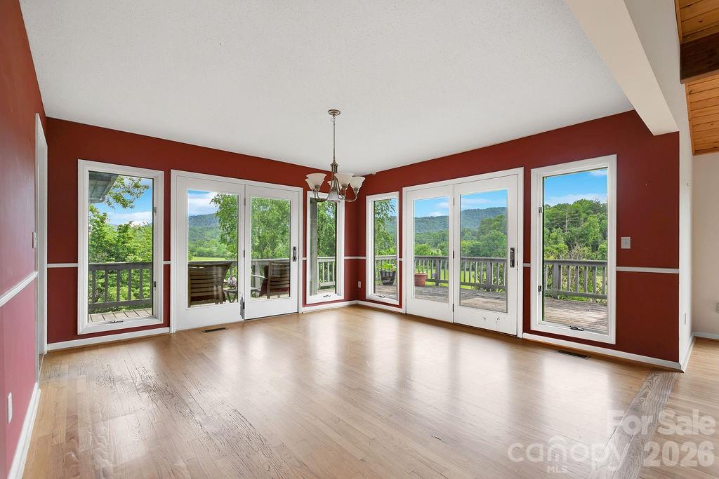 547 Windover Drive Property Photo 8