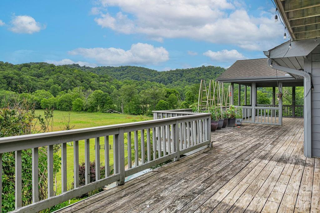 547 Windover Drive Property Photo 18