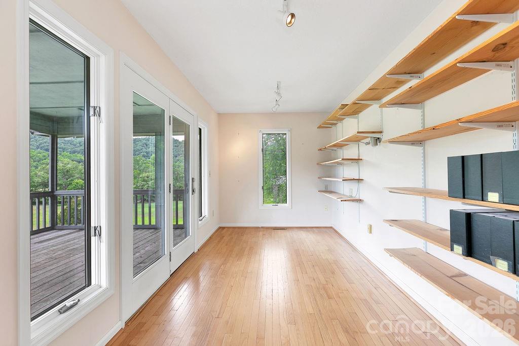 547 Windover Drive Property Photo 22
