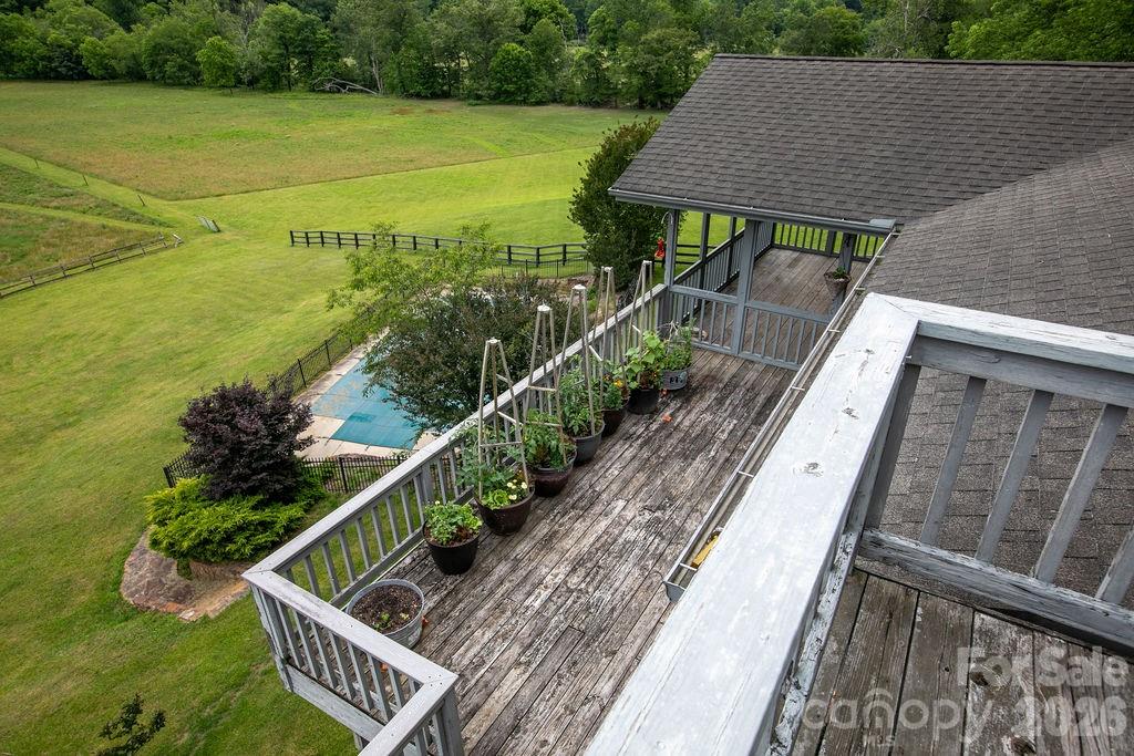 547 Windover Drive Property Photo 28