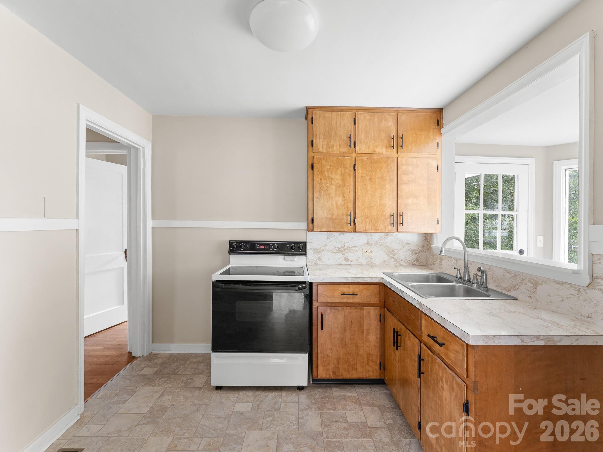 106 Green Acres Avenue Property Photo 21