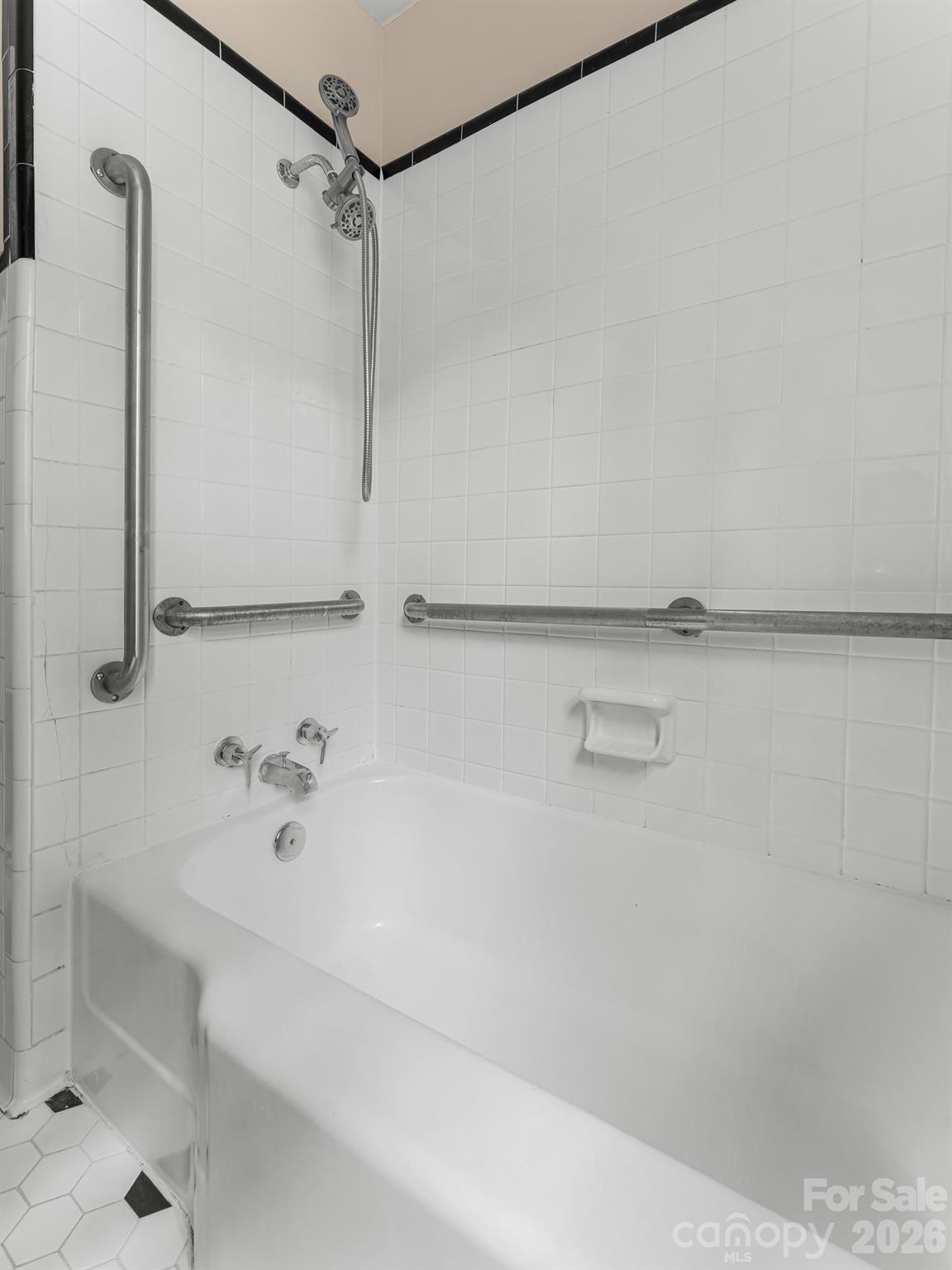 106 Green Acres Avenue Property Photo 25