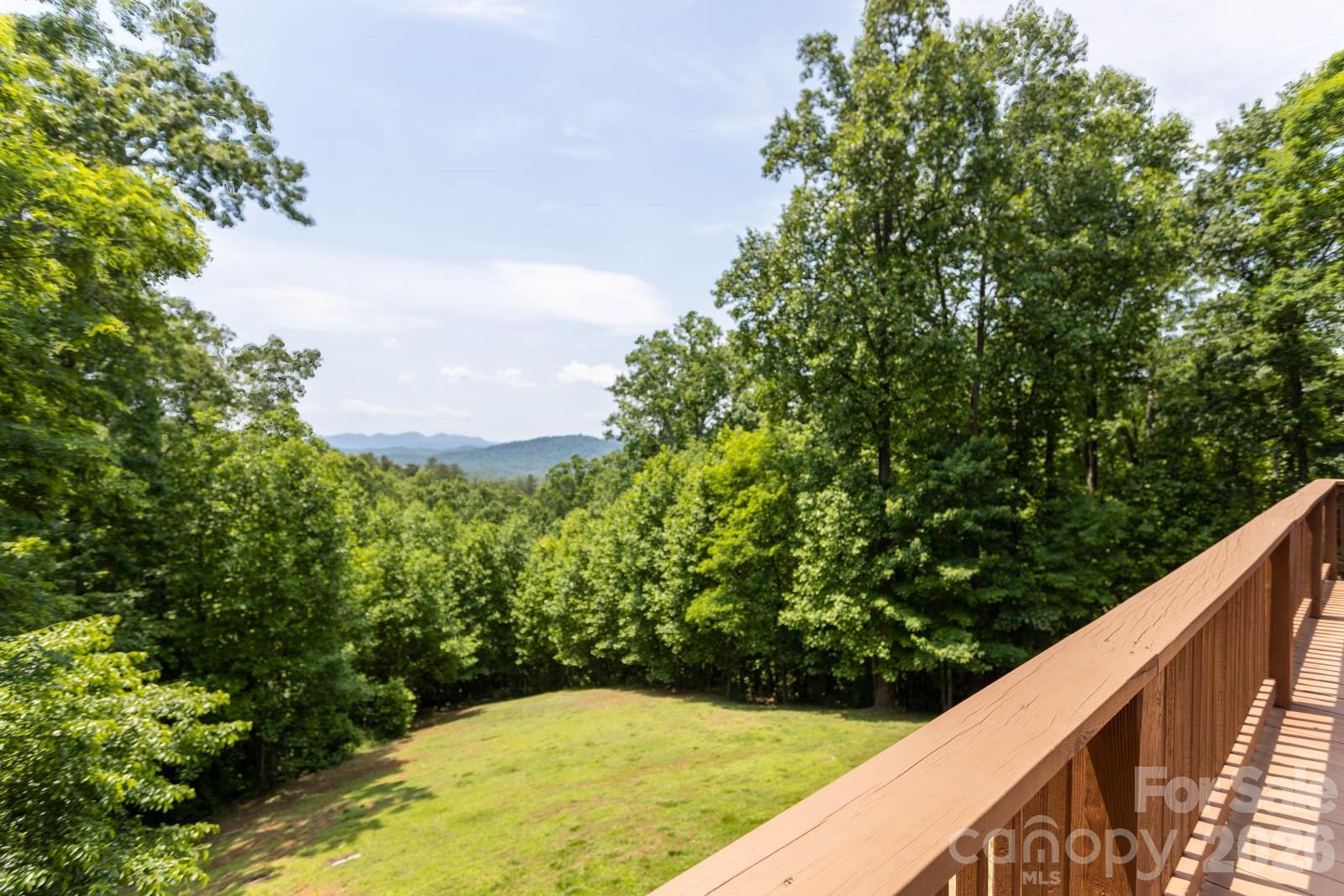 110 Mountain Crest Drive Property Photo 4
