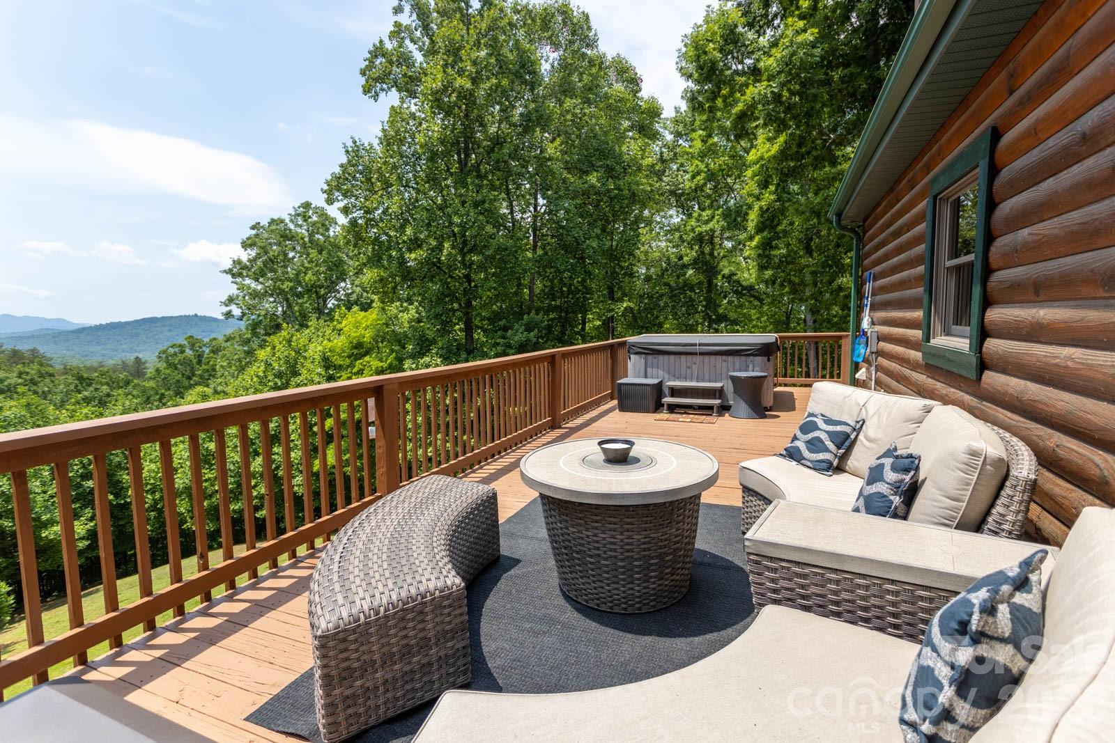 110 Mountain Crest Drive Property Photo 5