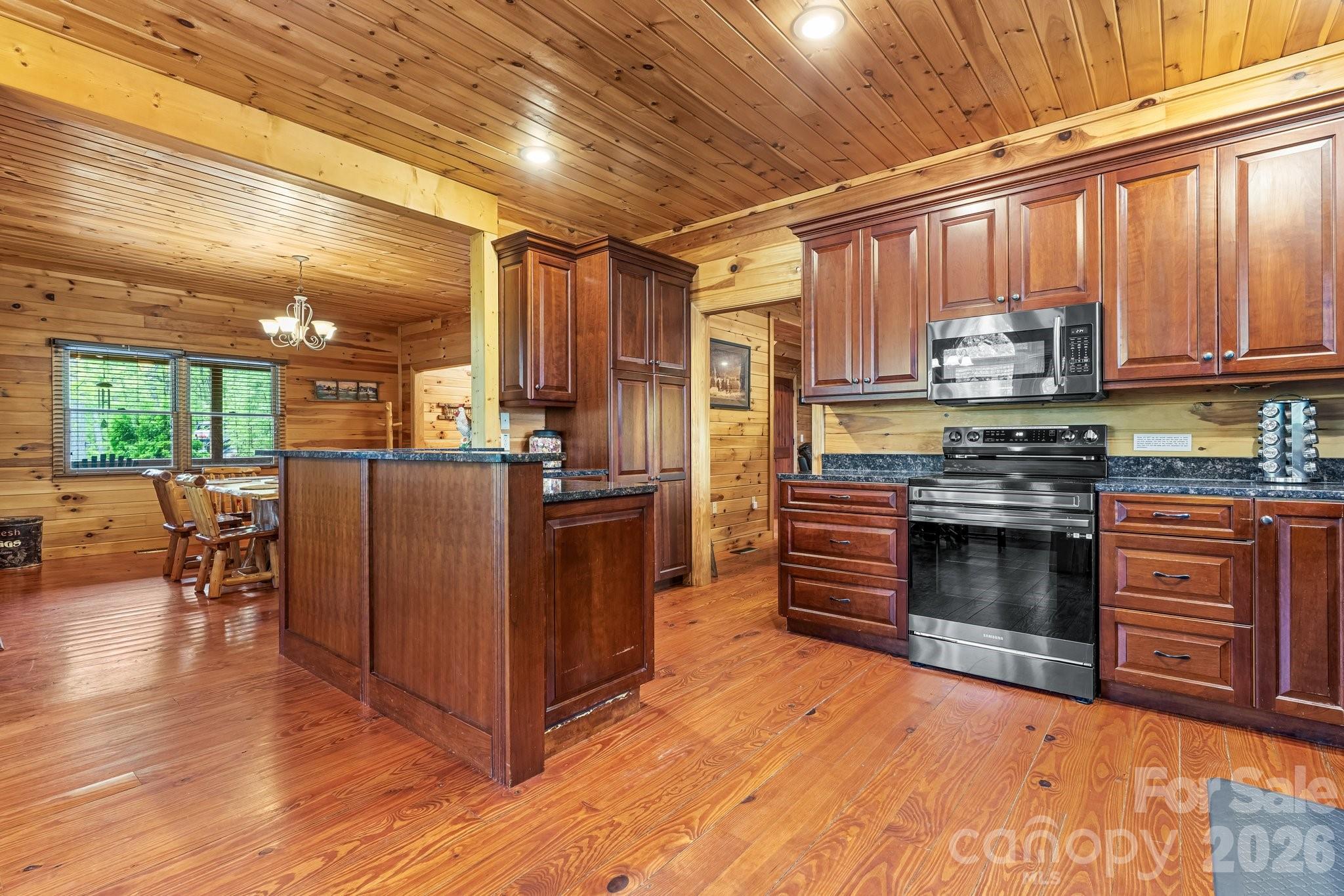 110 Mountain Crest Drive Property Photo 14