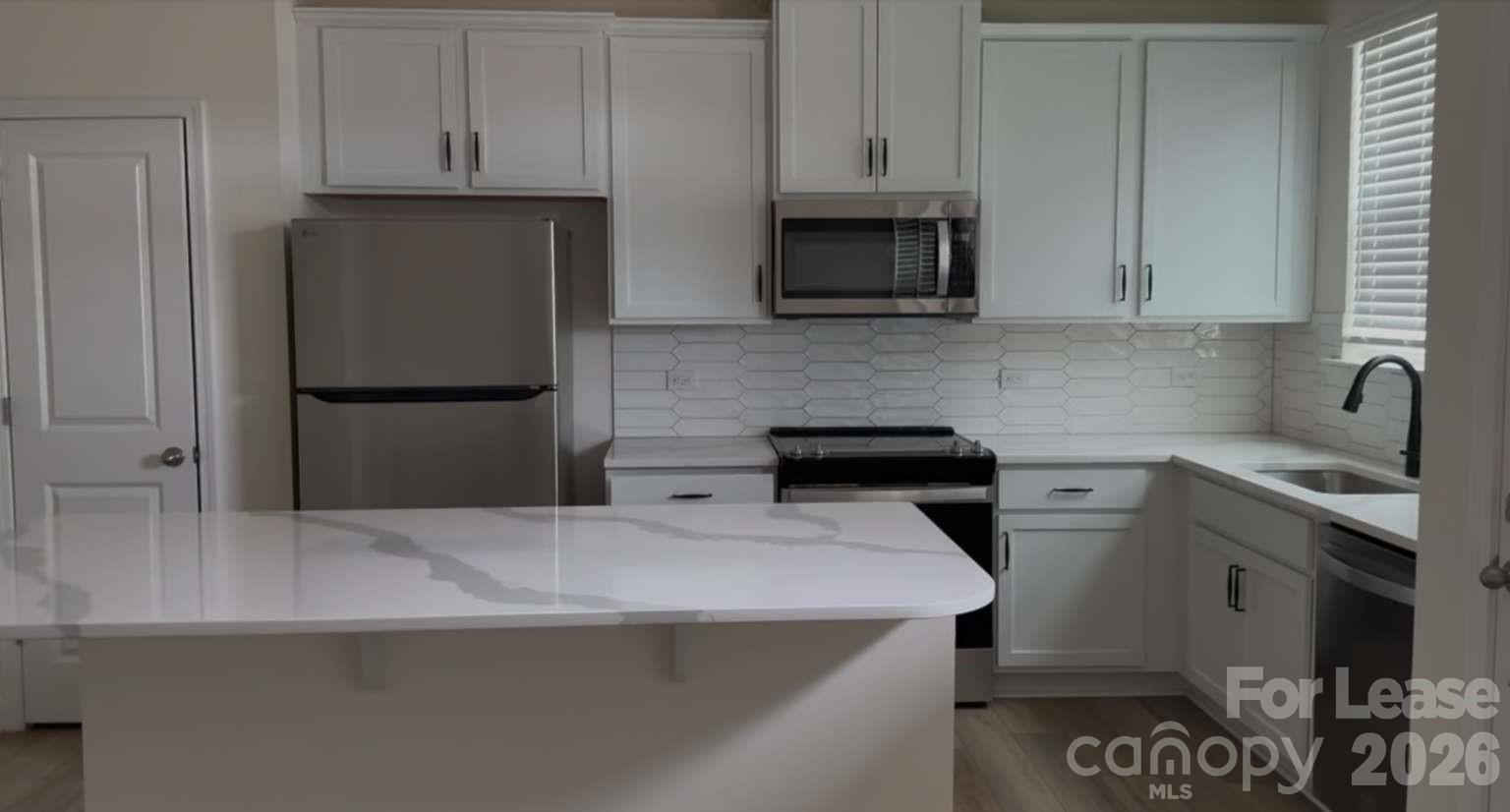 1041 S Point Road Property Photo 4