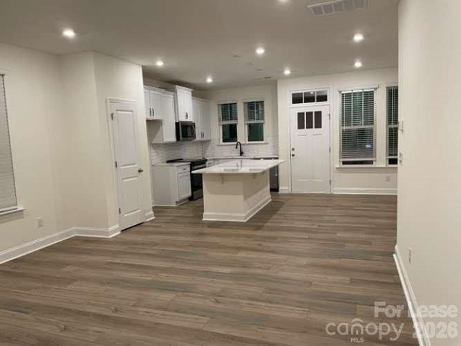 1041 S Point Road Property Photo 6