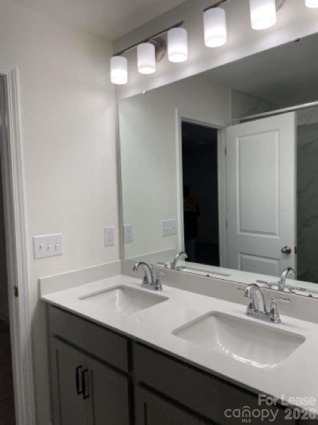 1041 S Point Road Property Photo 12